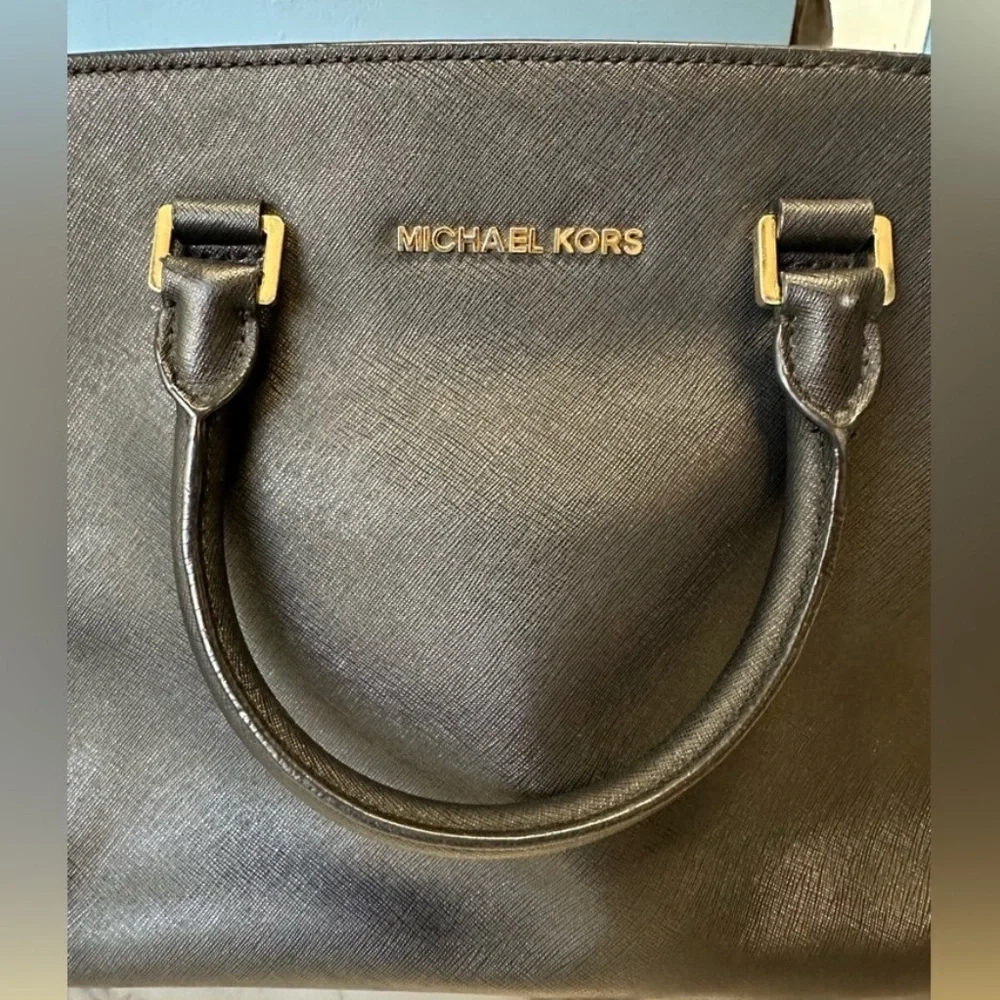 Michael Kors Women’s Selma Saffiano Leather Medium Satchel